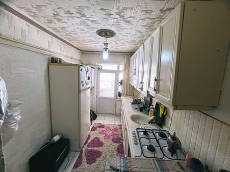 Cihandan Demetlalede Bağdat Ve Cemersever Cadde Yakını Satlık 3+1 Daire