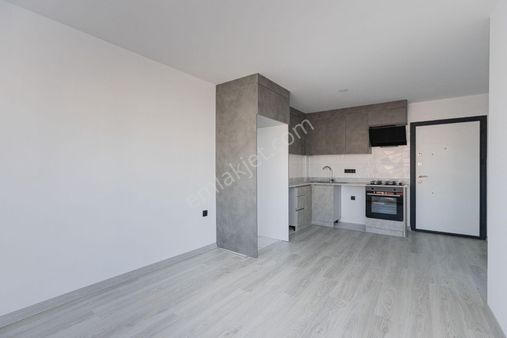 Sıfır Ultra Lüks Tramvay Yakını Geniş Daire