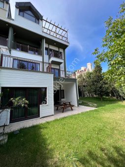 Bahçeşehir 2.kısım Tekin Evler Sitesinde Satılık Büyük Bahçeli 5+2 Villa