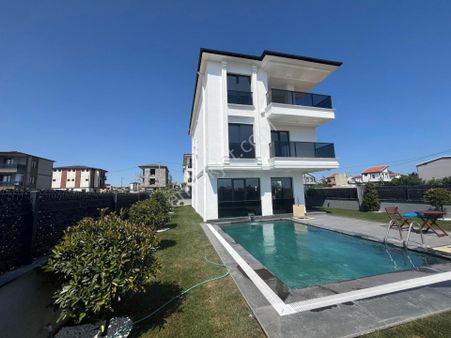 Ata Gayrimenkul'den Ful Deniz Manzaralı Havuzlu Ultra Lüks Villa
