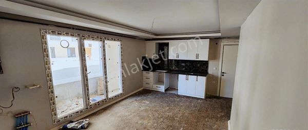 Pendik Dumlupınar Oksijen Park Sitesinde Satılık 2+1 Daire