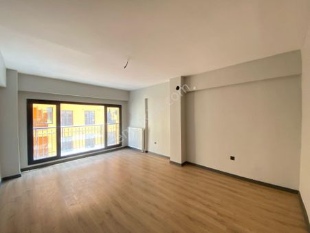 Gaziosmanpaşa'nın Göbeğinde 3+1 Site İçerisinde Fırsat Daire!!!