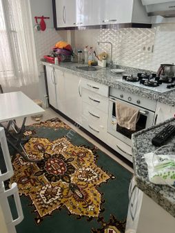 Arkadaş Emlaktan Mehmet Akif Ersoy Caddesinde 2+1 Düz Giriş Satılık Daire