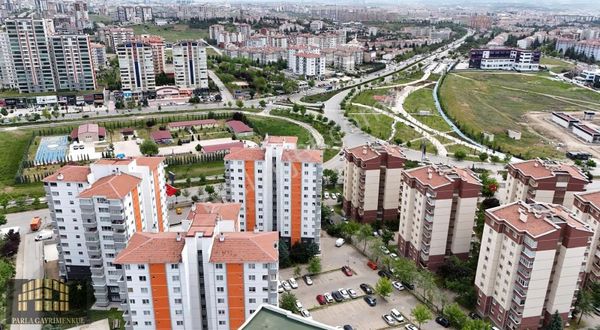 Parla Emlak'tan Çakırlar Göbekte 3+1/9.kat/156m2 Satılık Daire