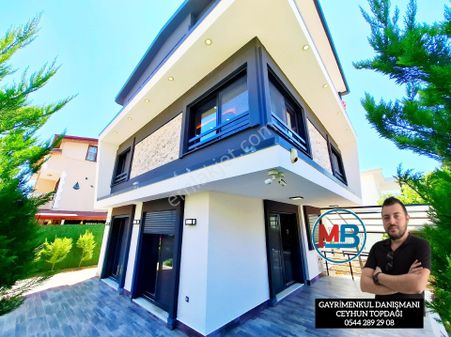 Satılık Didim Mavişehirde 4+1 Denize 50 Metre Tam Müstakil Bahçeli Villa