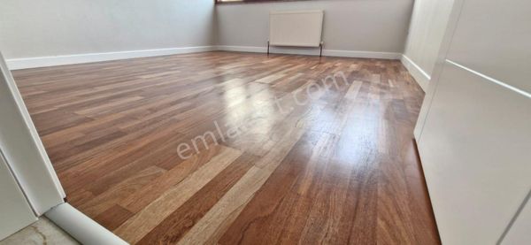 Göztepe Marmaray Ve Özgürlük Park Yanı Başında 156 M2 Havuzlu 9 Yıllık 3+1 Boş İskanlı