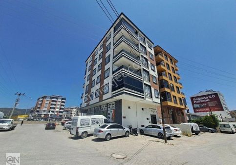 On Group Gayrimenkulden Kadköyde Asansörlü Arakat Ebeveyn Banyolu 2+1