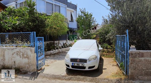 İnciraltı'nda 300 M2 Satılık Müstakil Ev