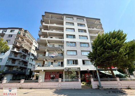 Adalet Mahallesi Orcan Sitesinde 3+1 Satılık Daire