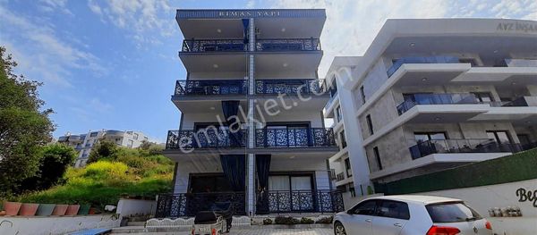 Lüks Satılık 1+1 Ara Kat Daire