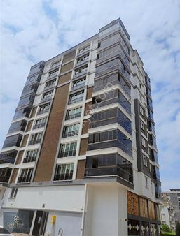 Derebahçe'de Site İçi Manzaralı Arakat Lüks Satılık 3+1 Daire