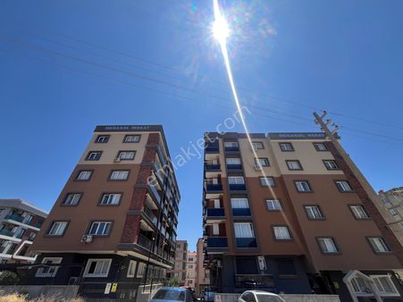 Otuzbeş’ten Bornova Erzen’de Lüks 2 + 1 Yeni Bina Asansörlü