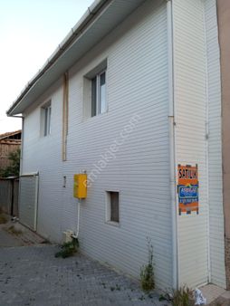 Asemlak Satıyor Gümüşhacıköy Merkezi Müstakil Ev