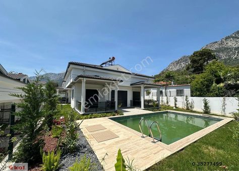 Kemer Arslanbucak'ta Doğa İçerisinde 4+1 Satılık Havuzlu Villa