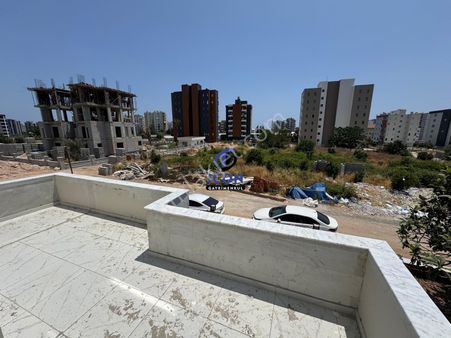 Icon'dan 75.yıl Mah'de Geniş Teraslı 3 Cepheli 1+1