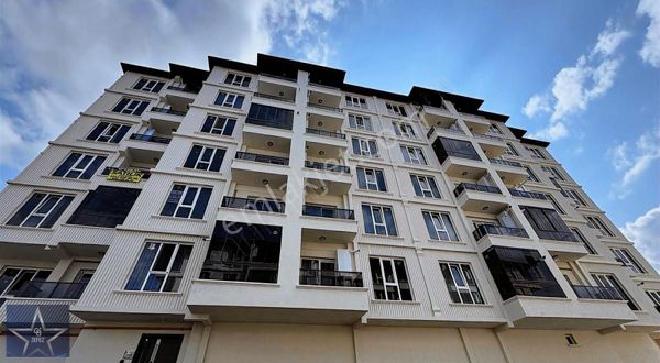 Körfez Aykar Plus Da Satılık Eşyalı Sıfır Lüx 1+1 Daire