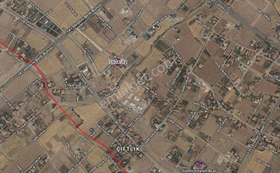 Şifahane Mahallesinde Villa Düğün Salonu Yanında Satılık Villa