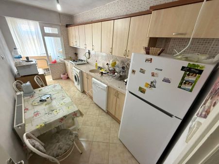 Kumsaldan İkizçayda Ayrı Mutfaklı Geniş Açık Balkonlu_2+1_daire