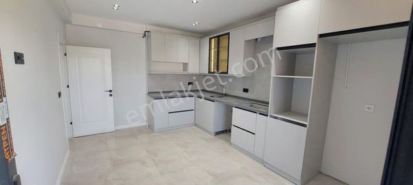 Kırklareli/merkez İstasyon Mahallesi Satılık 3+1 Daire