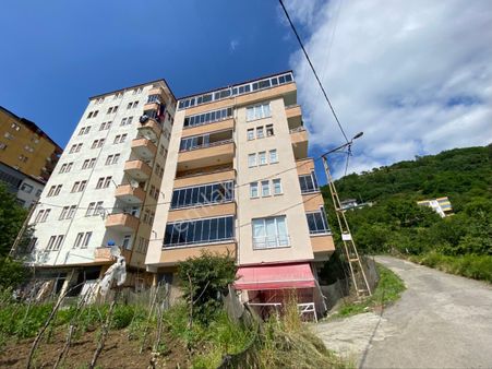 Çarşıbaşında Satılık Daire