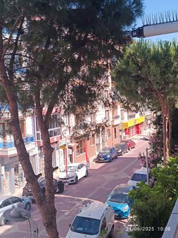 Esatpaşa Mah Kiralık Doğalgaz Klimalı 3+1 Daire