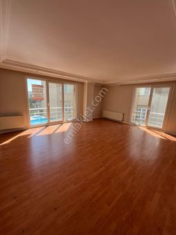 Büyükçekmece Atatürk Mah Havuzlu Sitede Ultra Lüks 3+1 Kiralık Daire