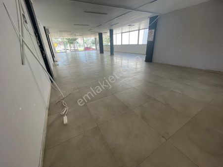 Antalya Kepez Çok İyi Lokasyon Da 3 Latlı 450m2 Boş Dükkan