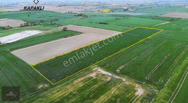 Kapaklı Merkezde İmar Sınırında Eşsiz Konumda Satılık Tarla