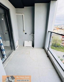 Bayraklı Adalet Mahallesinde 3+1 Arakat Dubleks Satılık Daire