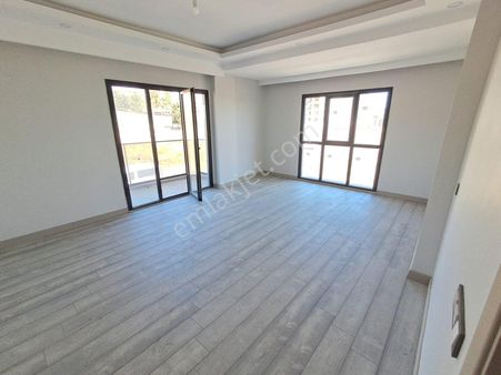 Ekşioğlu 'dan Tekirdağ Süleymanpaşa Zafer Mahallesi Satılık Daire 3+1