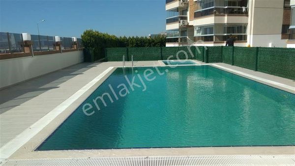 Çiğli Esentepe Mahallesinde Site İçinde 2+1 Satılık Daire