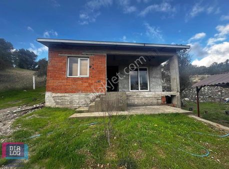 Yakaköy De 350 M2 Arsa İçerisinde 2+1 Müstakil