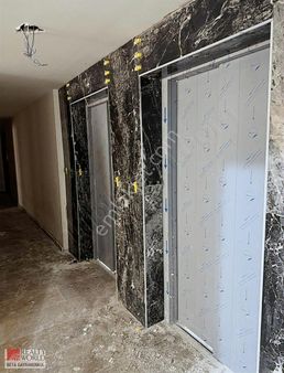 R.w. Beta'dan Pendik Burunda Denize Sıfır 3+1 Satılık