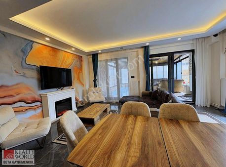 Rw Beta'dan Çakırlarda Satılık Havuzlu Villa!