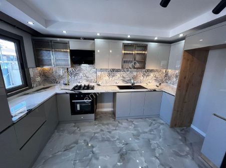 İnönü Cadde Üzeri Deniz Manzaralı 2+1 Teraslı Lüks Daire