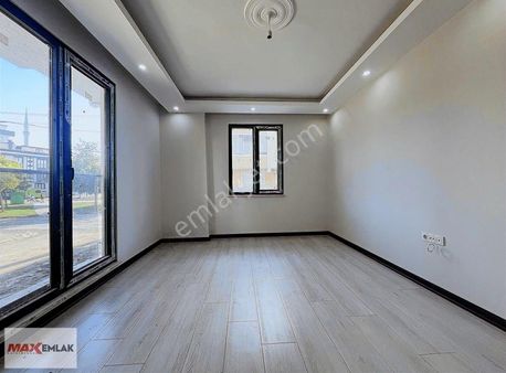Sırasöğütler Mah. Marmaray Yakını İskanlı 2+1 90 M2 Lüx Daire