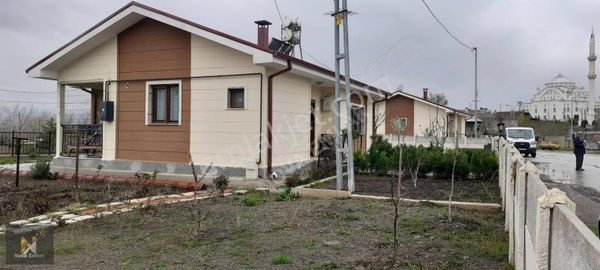 *nova* Yurtbaşı Merkezinde Satılık Bahçeli Müstakil Ev