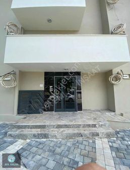 Bahçeyakada Satılık Yüksek Giriş 2+1 Daire