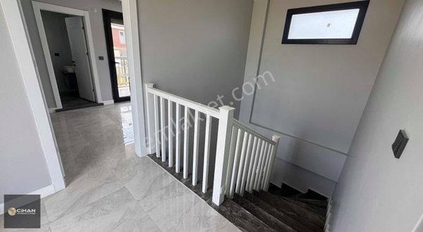 Davutlar'da Deniz Manzaralı Özel Havuzlu 4+1 Villa