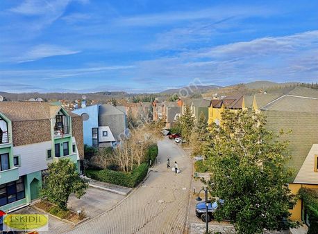 Eskidji-kerim Uçuk-çekmeköy Göl Konakları Villa Sitesinde Daire