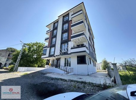 Yağmur Emlak'tan Satılık Ara Kat Cadde Cephe Sıfır 3+1 Daire