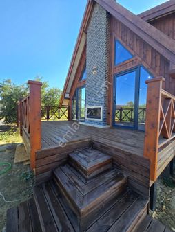 Tekirdağ'da Site İçinde Doğayla İç İçe Satılık Ahşap Villalar