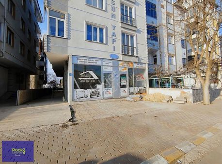 Rookz Doruk'tan Kapaklı'da Cadde Üzeri Ön Kullanımlı İş Yeri!!!