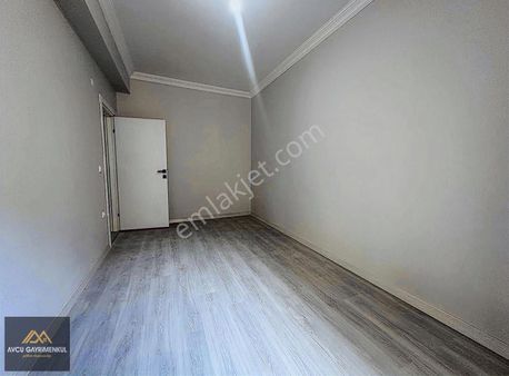 Çarşı Merkeze Yakın Sıfır 1+1 Yüksek Giriş Daire Fırsatı !