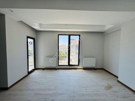Ze-max'tan Tepe Blg.sıfır İskanlı Ara Kat 2+1 Satılık Daire!!