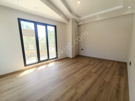 Uygar Gayrimenkul Edremit Atatürk Mh.satılık 2+1 Sıfır Daire