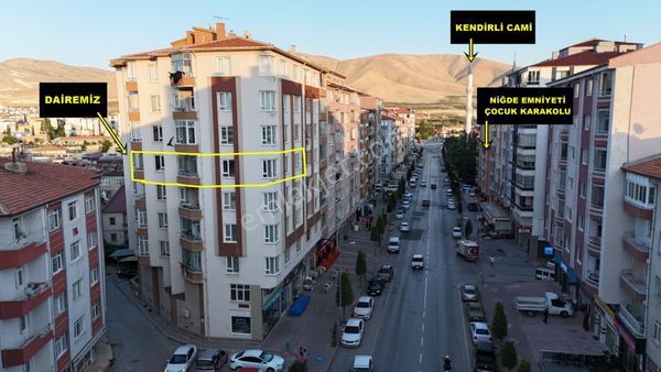 E.gökal Selçuk Çarşı Merkez ! Mükemmel Konumlu Geniş ! 4+1 Daire