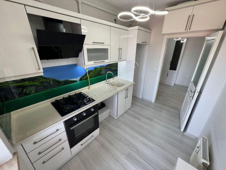 Arya'dan Edremit'te 2+1 Ayrı Mutfak Doğalgazlı Daire