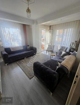 Görmeniz Gereken 3+1 135 M2 Satılık Ara Kat