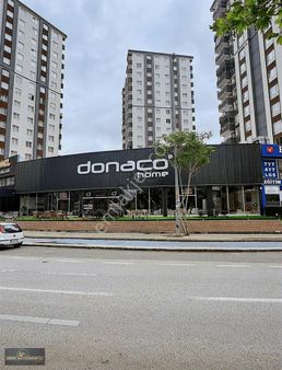 Renk Ten Akkent Te Tramvay Dibi Bölgenin En Geniş İş Yeri